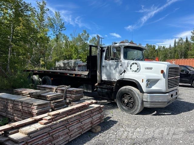Ford L8000 Kurtaricilar