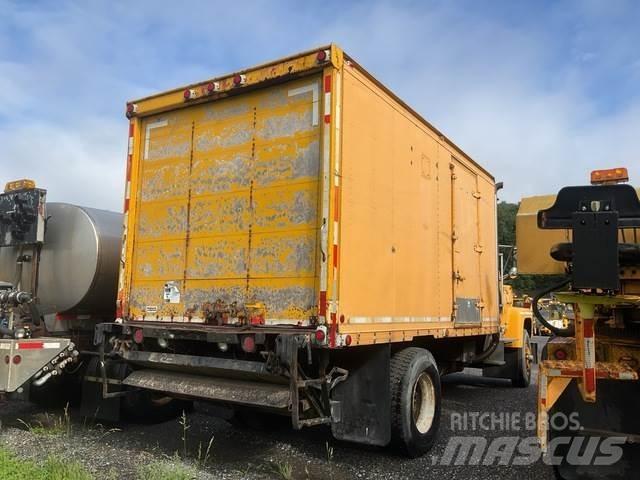 Ford L8000F Kapali kasa kamyonlar