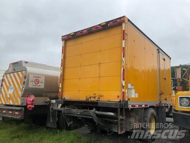Ford L8000F Kapali kasa kamyonlar