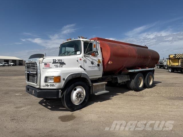 Ford L9000 Su tankerleri