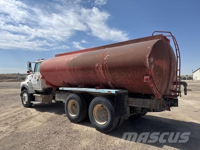 Ford L9000 Su tankerleri