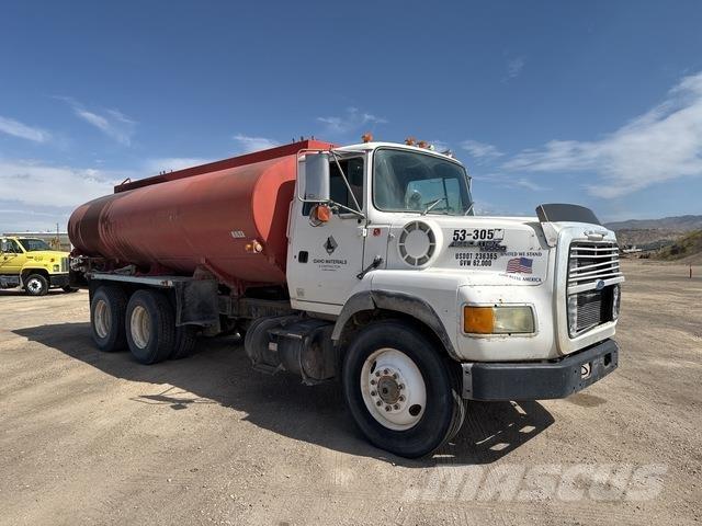 Ford L9000 Su tankerleri