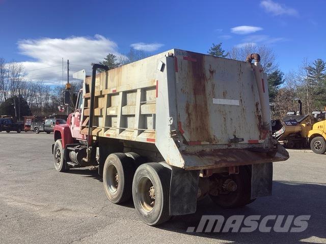 Ford L9000 Su tankerleri