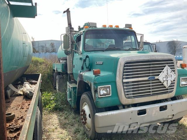 Ford L9000 Su tankerleri