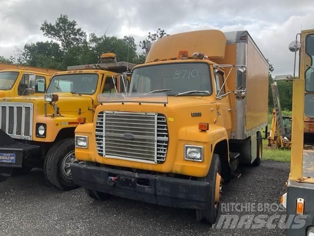 Ford LN8000 Kapali kasa kamyonlar