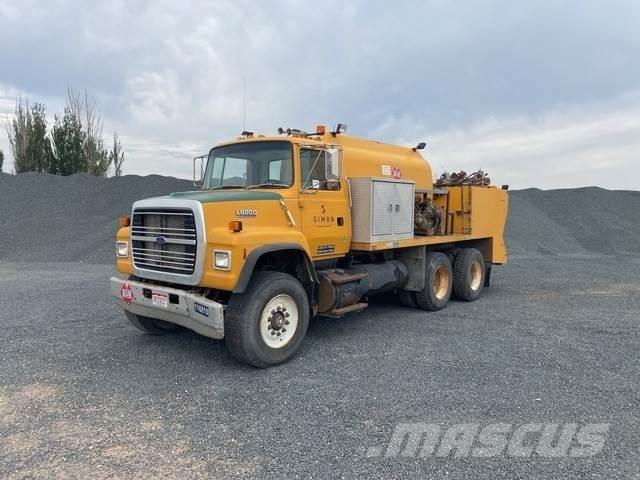 Ford LNT8000 Tankerli kamyonlar