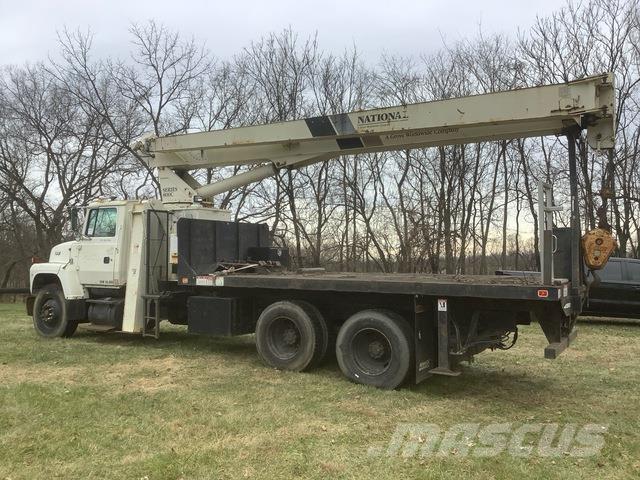 Ford LNT8000 Diger kamyonlar