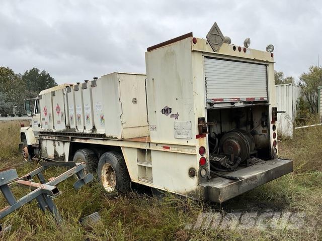 Ford LNT9000 Tankerli kamyonlar