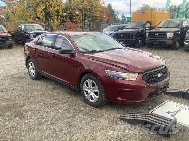 Ford Taurus Otomobiller