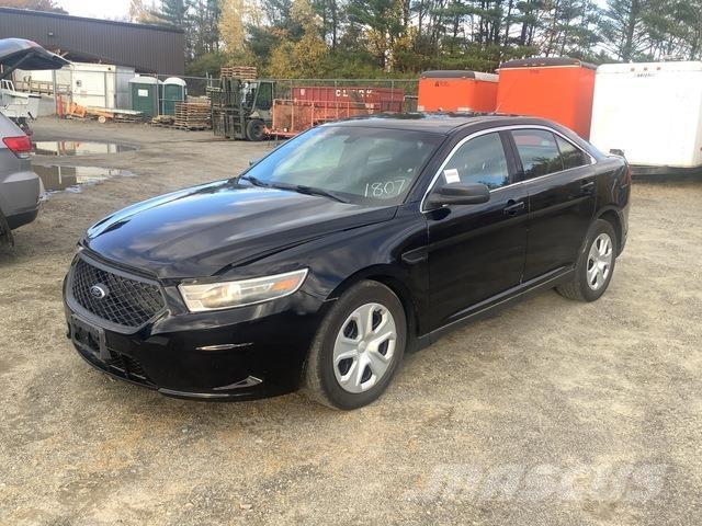 Ford Taurus Otomobiller