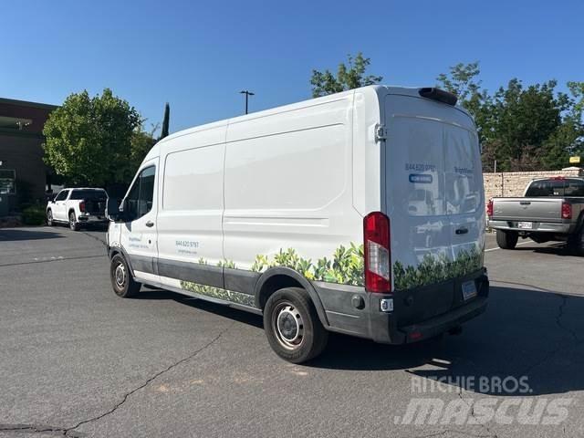 Ford Transit Panel vanlar