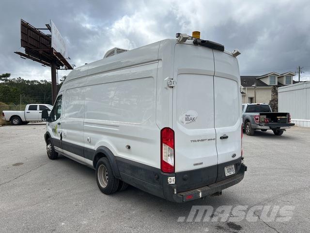 Ford Transit Panel vanlar