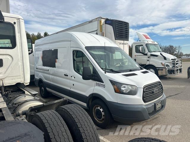 Ford Transit Panel vanlar