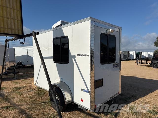 Forest River  Kapali kasa treylerler