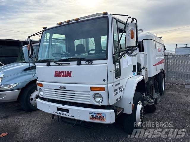 Freightliner  Süpürme kamyonları