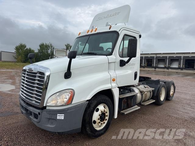Freightliner  Çekiciler