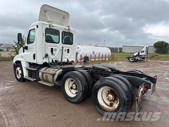 Freightliner  Çekiciler