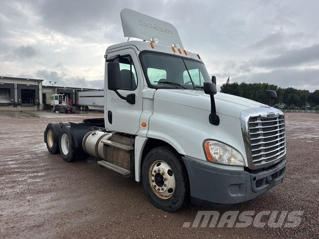 Freightliner  Çekiciler