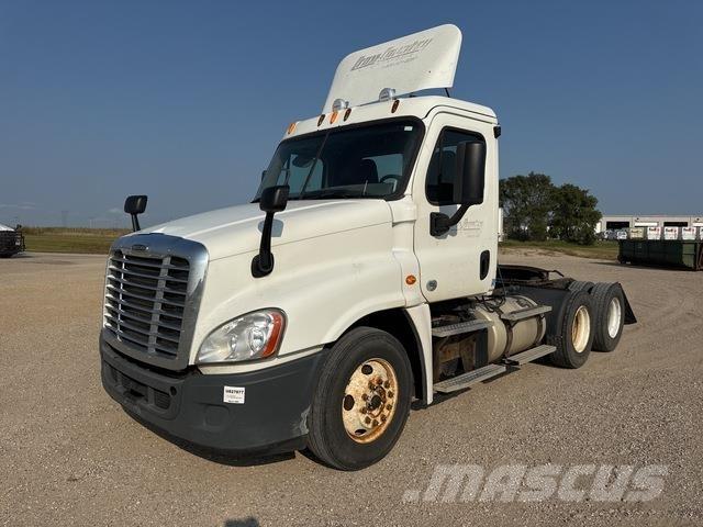Freightliner  Çekiciler