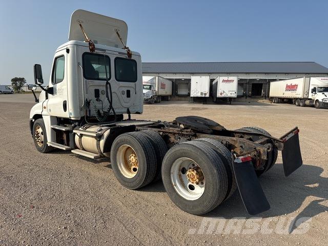 Freightliner  Çekiciler