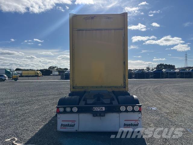 Fruehauf  Kayar tenteli çekiciler