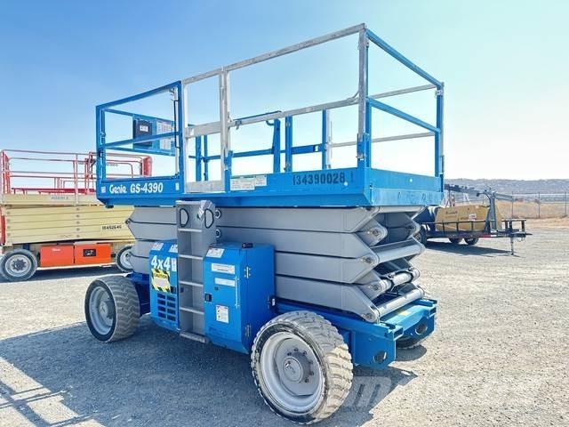 Genie GS-4390 Makasli platformlar