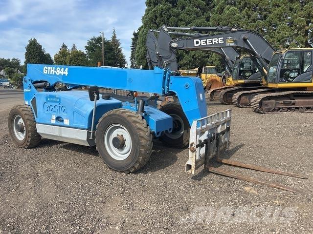 Genie GTH-844 Teleskopik yükleyiciler