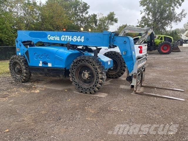 Genie GTH-844 Teleskopik yükleyiciler