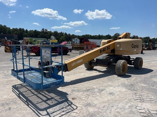 Genie S-40XC Teleskopik personel platformları
