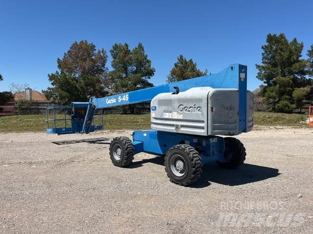 Genie S-45 Diger