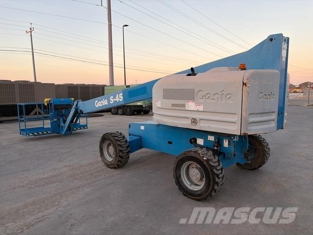 Genie S-45 Teleskopik personel platformları