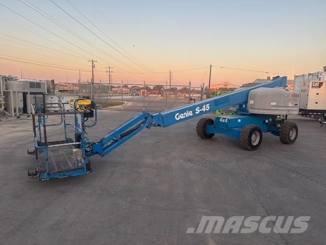 Genie S-45 Teleskopik personel platformları