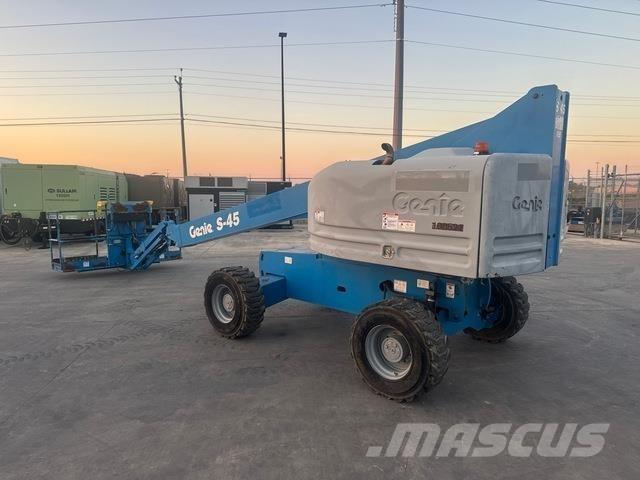 Genie S-45 Teleskopik personel platformları