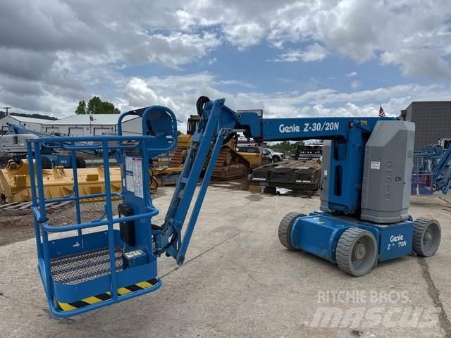 Genie Z30/20N Körüklü personel platformları