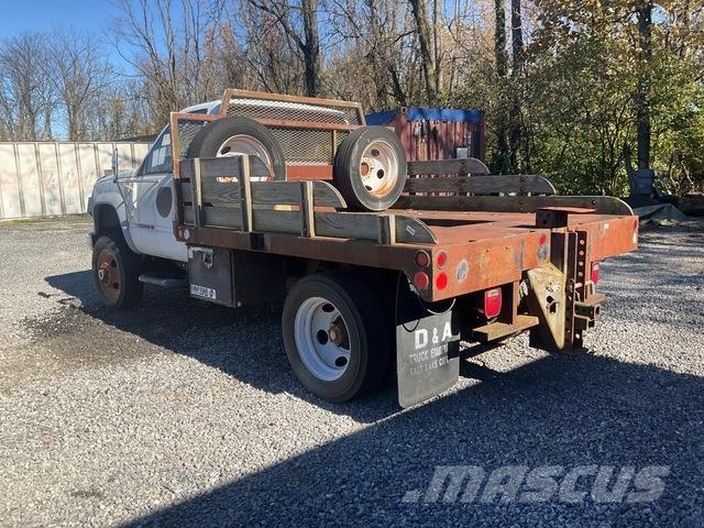 GMC 3500HD Flatbed kamyonlar