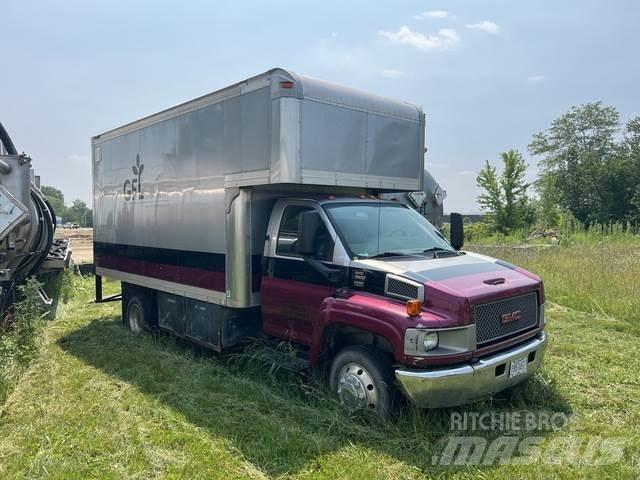GMC C5500 Kapali kasa kamyonlar