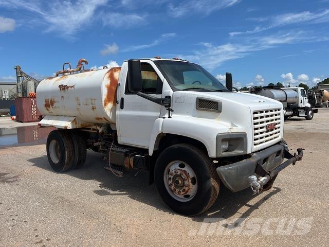 GMC C7500 Su tankerleri