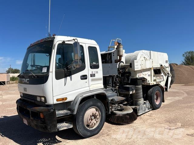 GMC T7500 Süpürme kamyonları