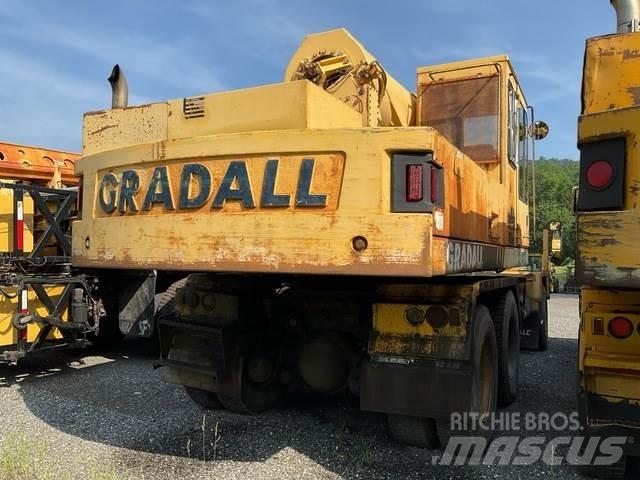 Gradall XL4100 Lastik tekerli ekskavatörler