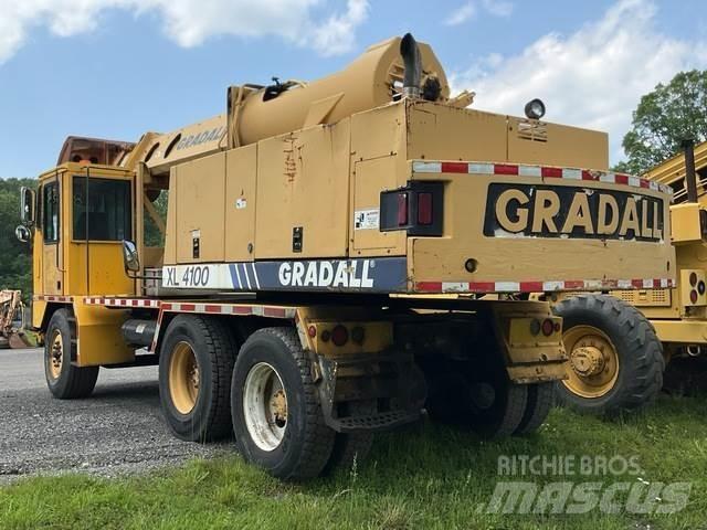 Gradall XL4100 Lastik tekerli ekskavatörler