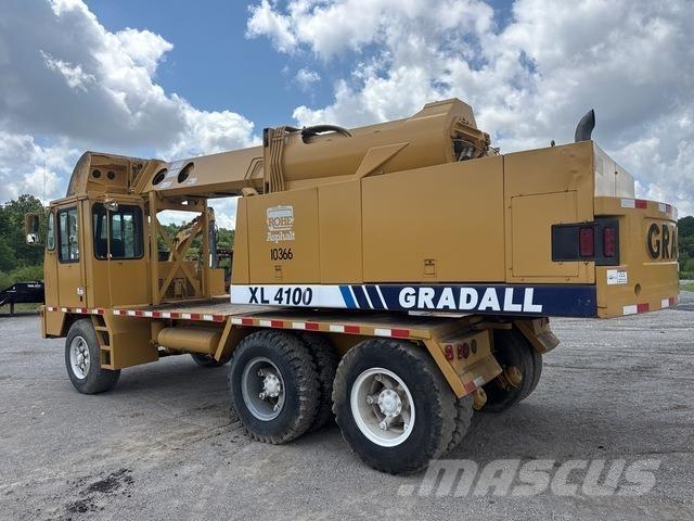 Gradall XL4100 Lastik tekerli ekskavatörler