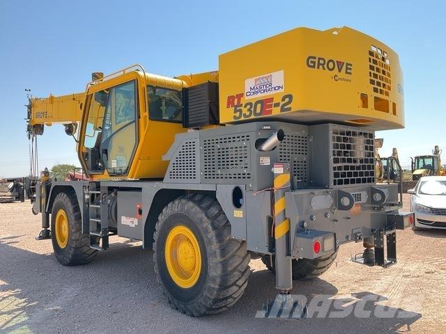 Grove RT530E-2 Arazi Tipi Vinçler (RT)