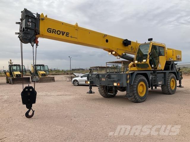 Grove RT530E-2 Arazi Tipi Vinçler (RT)