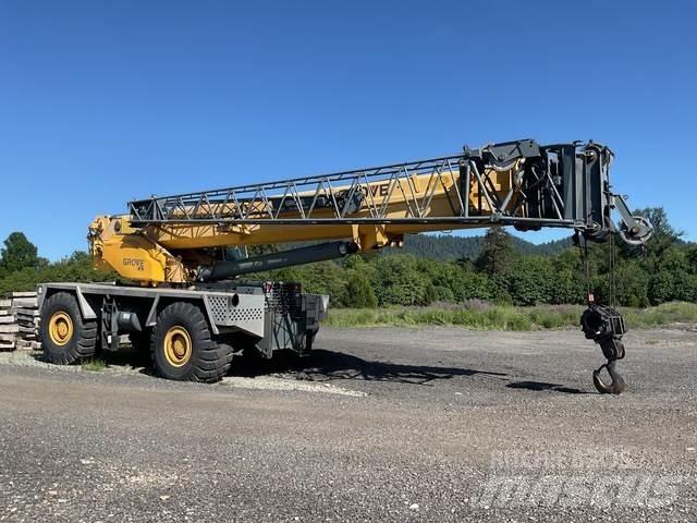 Grove RT9130E Arazi Tipi Vinçler (RT)