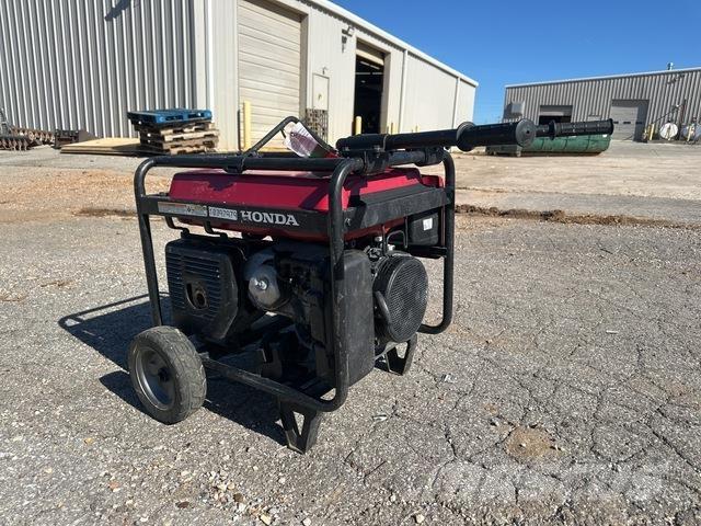 Honda EB 5000X Dizel Jeneratörler