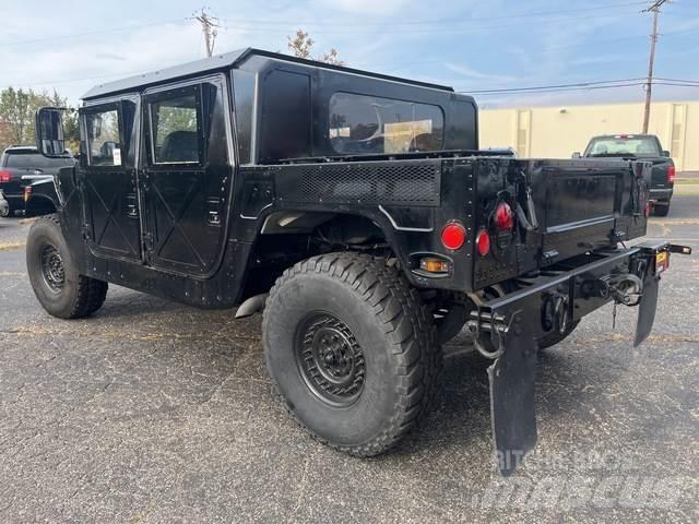 Hummer M11 Pikaplar