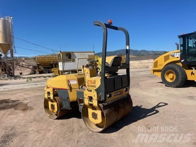 Hypac C754B Çift tamburlu silindirler
