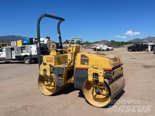 Hypac C754B Çift tamburlu silindirler