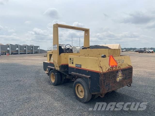 Hyster 530A Pnömatik lastikli silindirler
