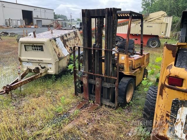 Hyster H68XL Arazi tipi forklift